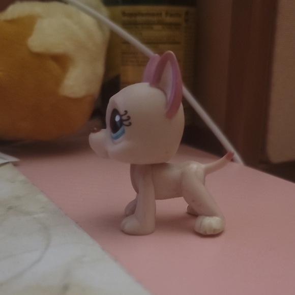 Littlest Pet Shop White & Lavender Puppy Figure - Picture 3 of 6